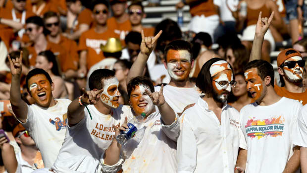 Texas Fan Broll 42